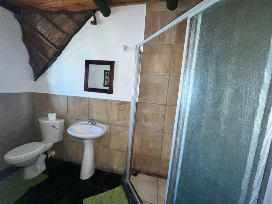 6 Bedroom Property for Sale in Ferreira Town Eastern Cape